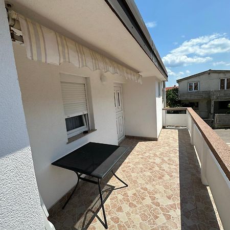 Apartmani Matovina Vir Buitenkant foto