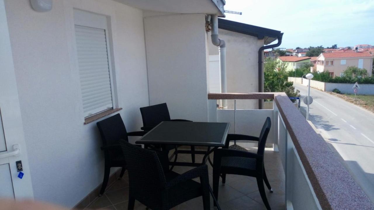Apartmani Matovina Vir Buitenkant foto