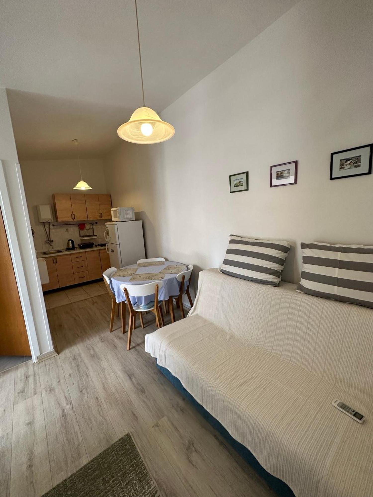 Apartmani Matovina Vir Buitenkant foto