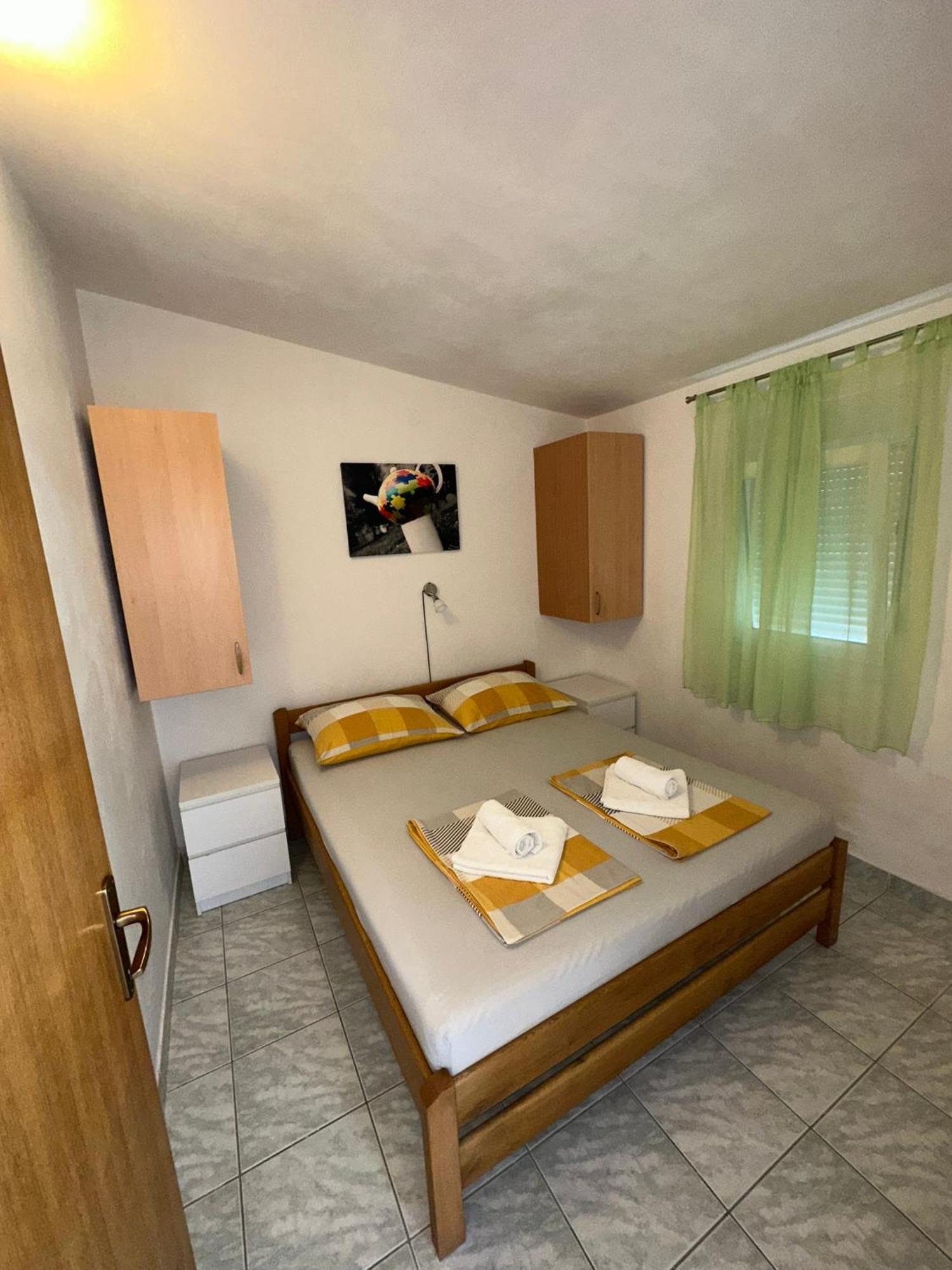 Apartmani Matovina Vir Buitenkant foto